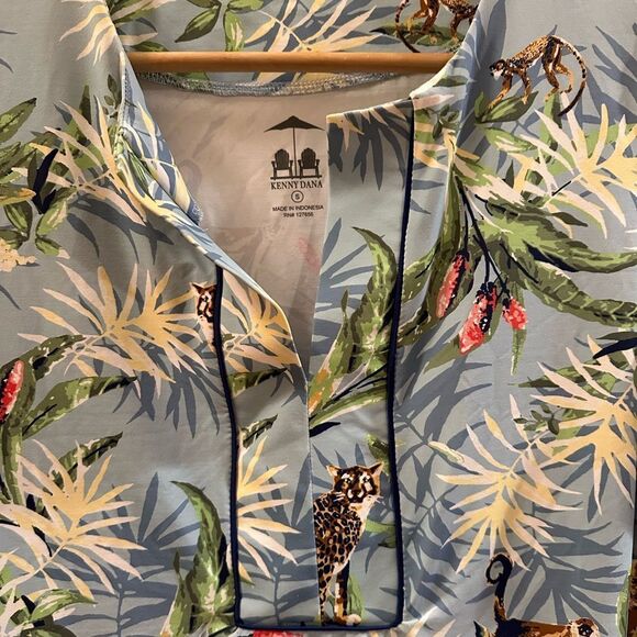 Kenny Dana  Slit Placket Dress with 3/4 Slit Sleeve Wildlife print - Picture 2 of 7